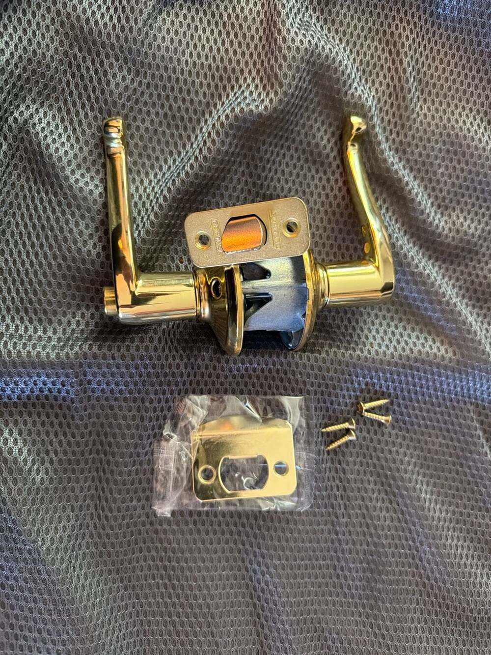 Schlage Flair Privacy Door Lever, Bright Brass Finish, Bed & Bath Lockset